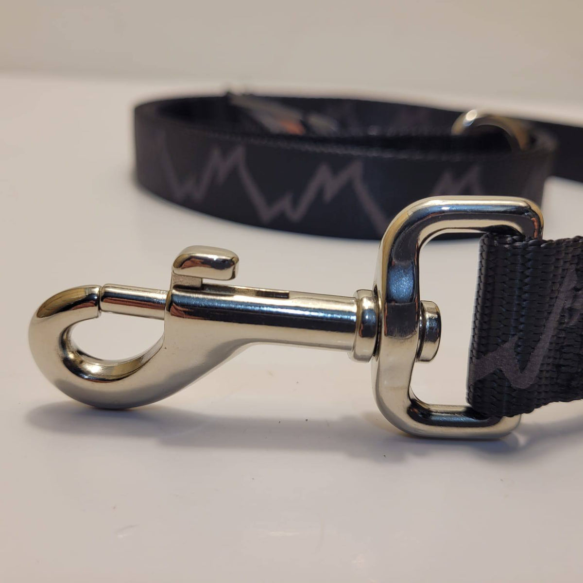 IC3PEAK Dog Leash 1.5m – Black Lightning, Size M